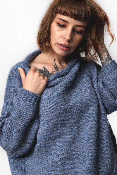 Sweter krótki UNDERWORLD błękitny